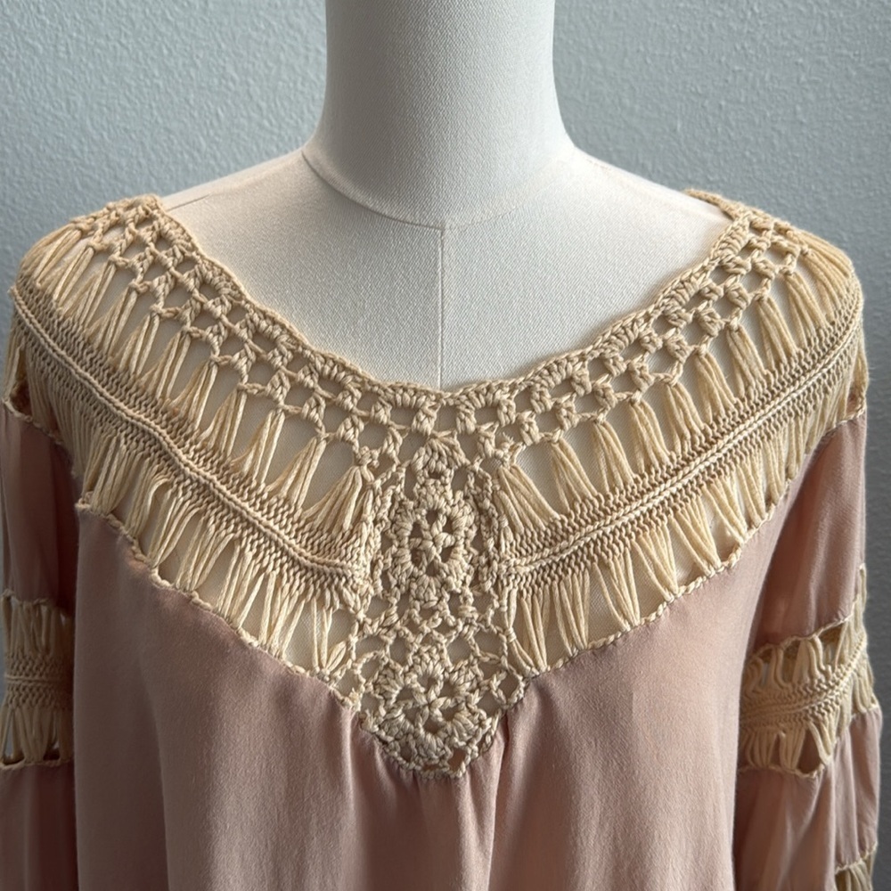 Umgee Tan Crochet Fringe Boho Top Size Medium - Picture 5 of 11